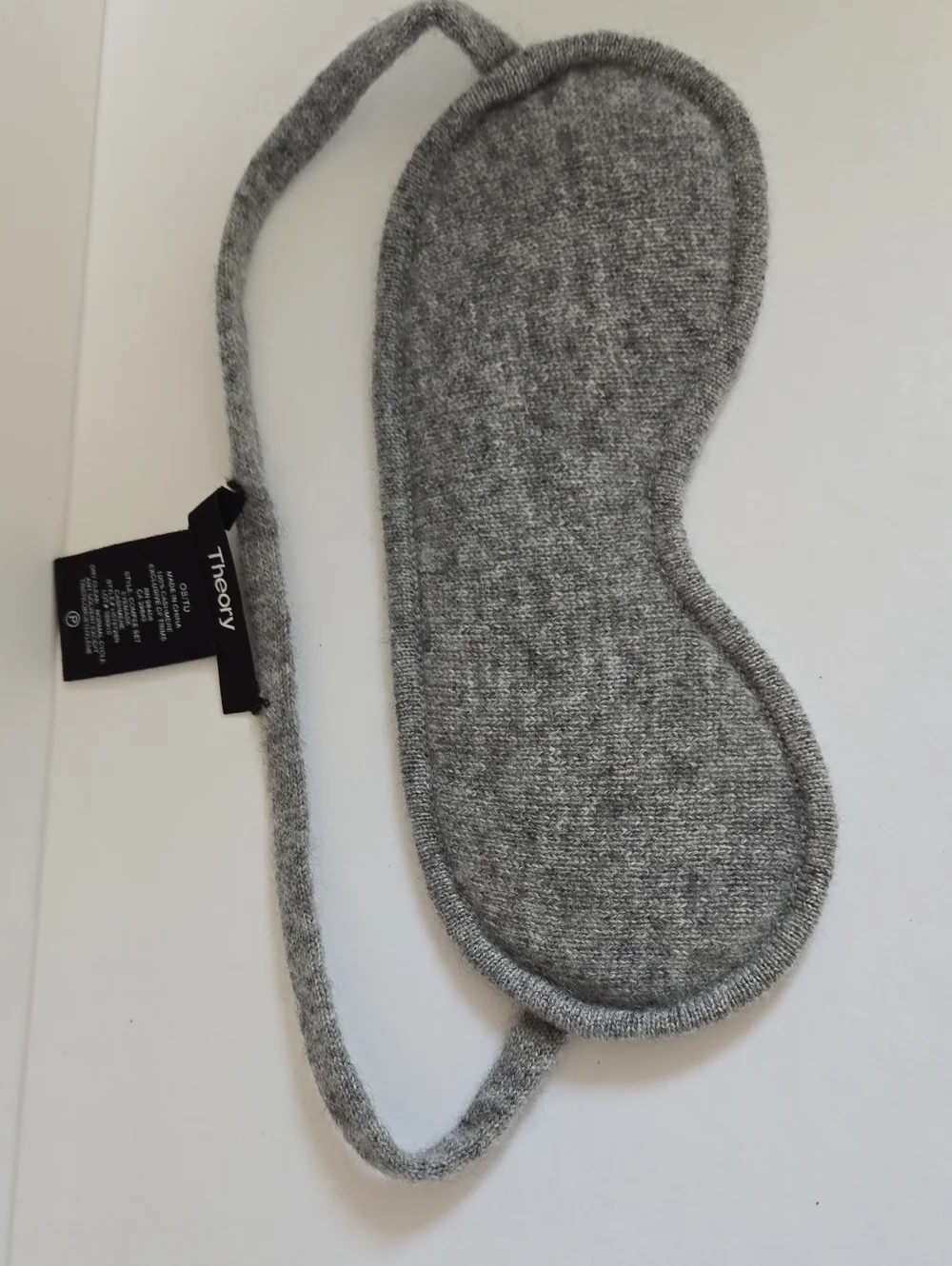 NWOT Theory Luxury Cashmere Gray Travel Pillow and Eye Mask